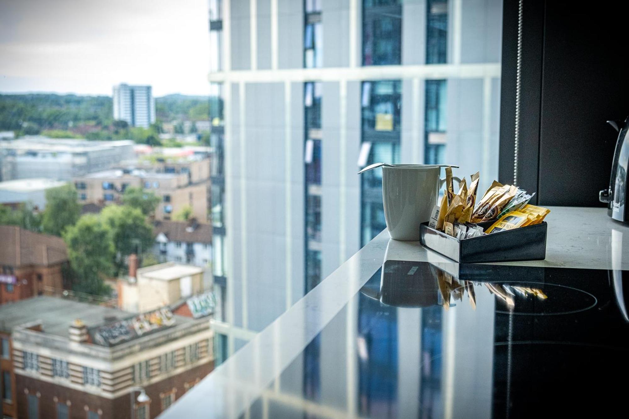 Mercian Luxury Aparthotel - Birmingham City Centre - Your Perfect Stay - 24 Hour Gym Rooftop Terrace Cinema Room Buitenkant foto